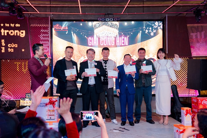 Thuê xe 16 chỗ dài hạn uy tín chuyên nghiệp tại HCM
