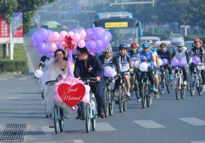 Dàn xe đạp rước dâu đám cưới vô cùng nổi bật