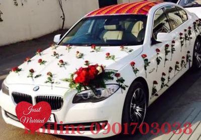99 đóa hoa hồng mẫu hot mới cho BMW trắng - Mẫu xe hoa nổi bật đường phố